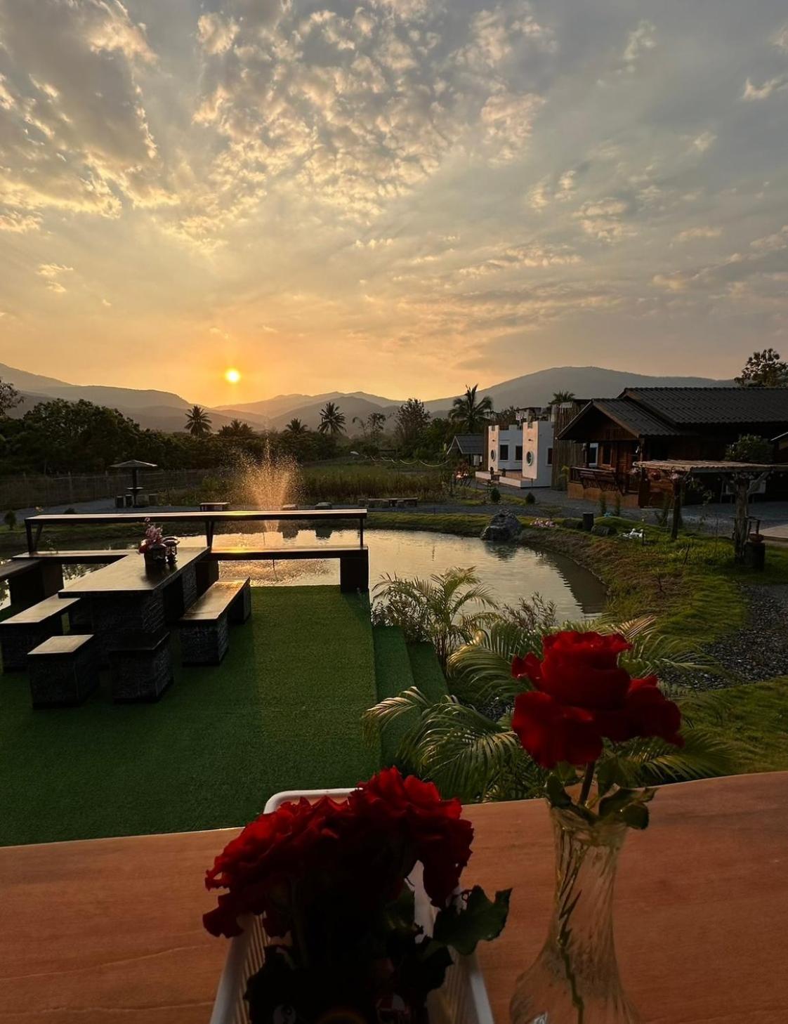 ม่วนใจ๋ปันสุข โฮมสเตย์แอนคาเฟ่ Muanjai Punsuk Homestay And Cafe Chom Thong Bagian luar foto