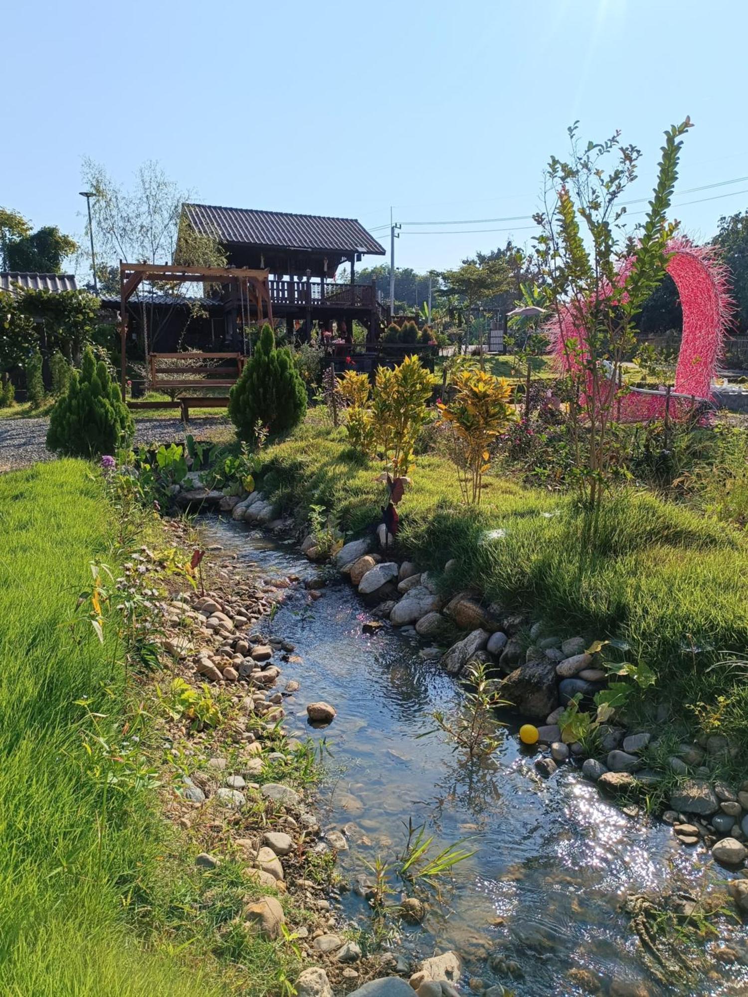 ม่วนใจ๋ปันสุข โฮมสเตย์แอนคาเฟ่ Muanjai Punsuk Homestay And Cafe Chom Thong Bagian luar foto