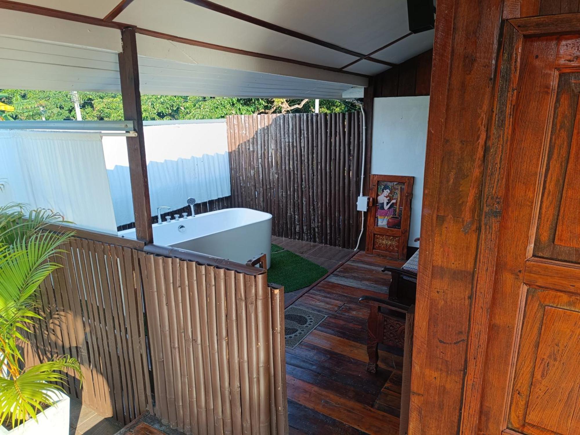 ม่วนใจ๋ปันสุข โฮมสเตย์แอนคาเฟ่ Muanjai Punsuk Homestay And Cafe Chom Thong Bagian luar foto